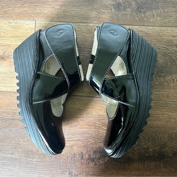 Fly London Sandals Size 41 US 10 Mary Jane Wedges Black Patent Leather - Picture 1 of 13